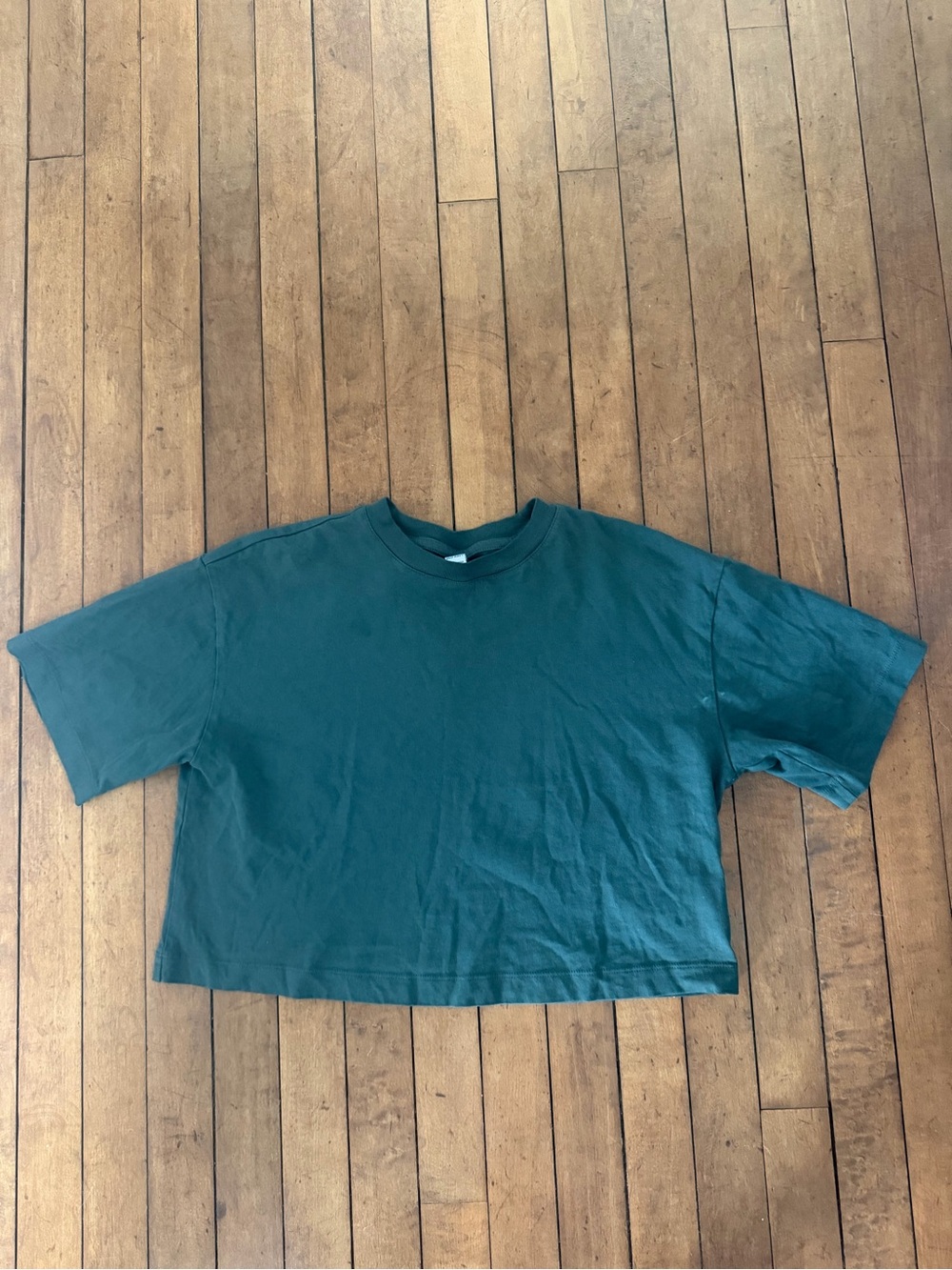 old navy cropped t shirt